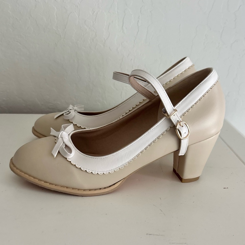 Chunky Block Heel Ankle Strap Bow Front Toe Retro Mary Jane Pumps, Beige, 10.5 - Picture 5 of 10